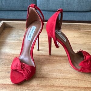 Steve Madden Vibrant Red Bow Heels